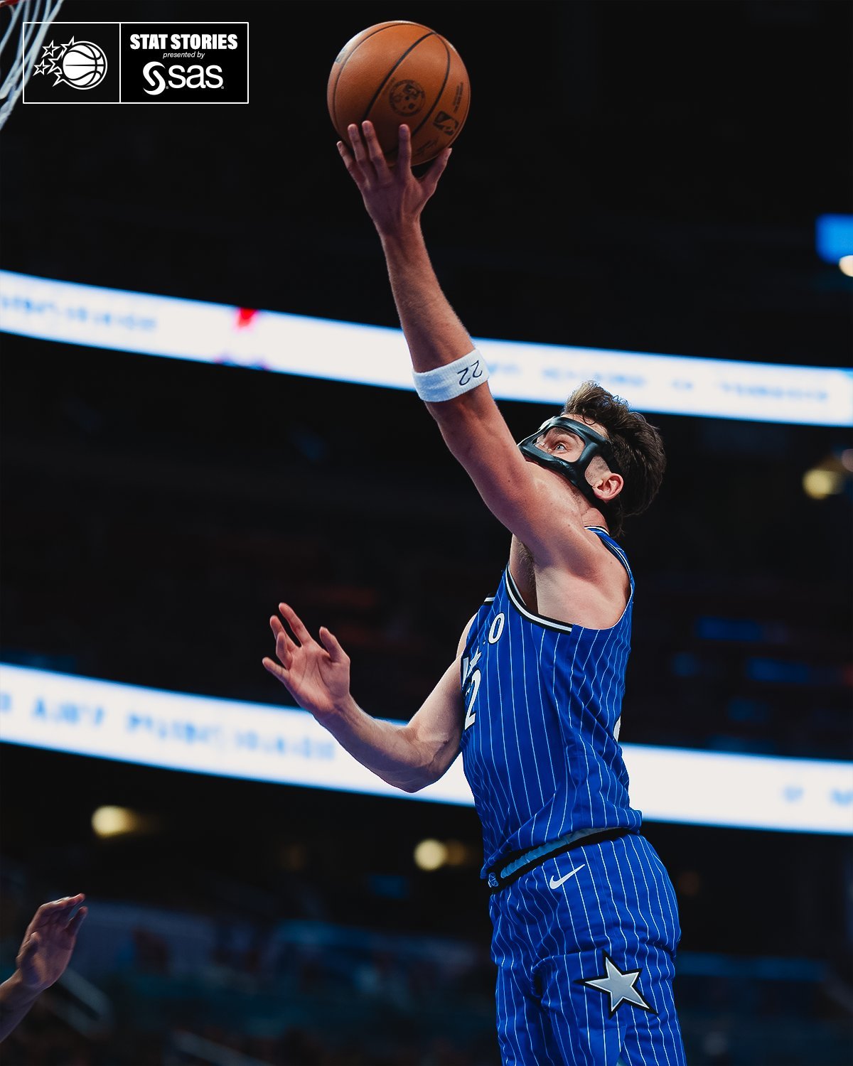 没有OG 小瓦都快杀疯了 16投12中35分……