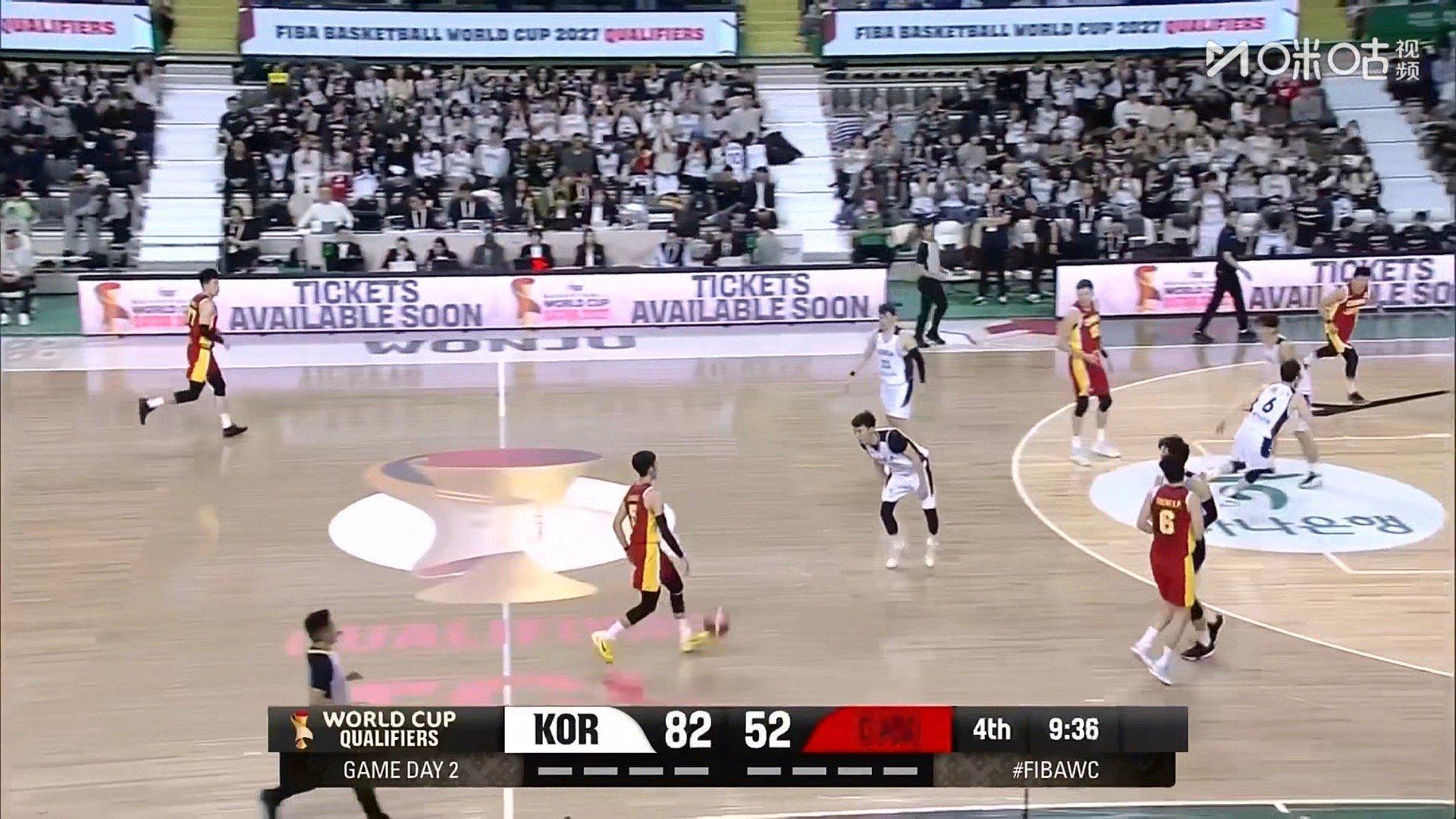 中国男篮客场落后30分了，建议CBA联赛更改比分显示方式，一方落后超过20分，瞬