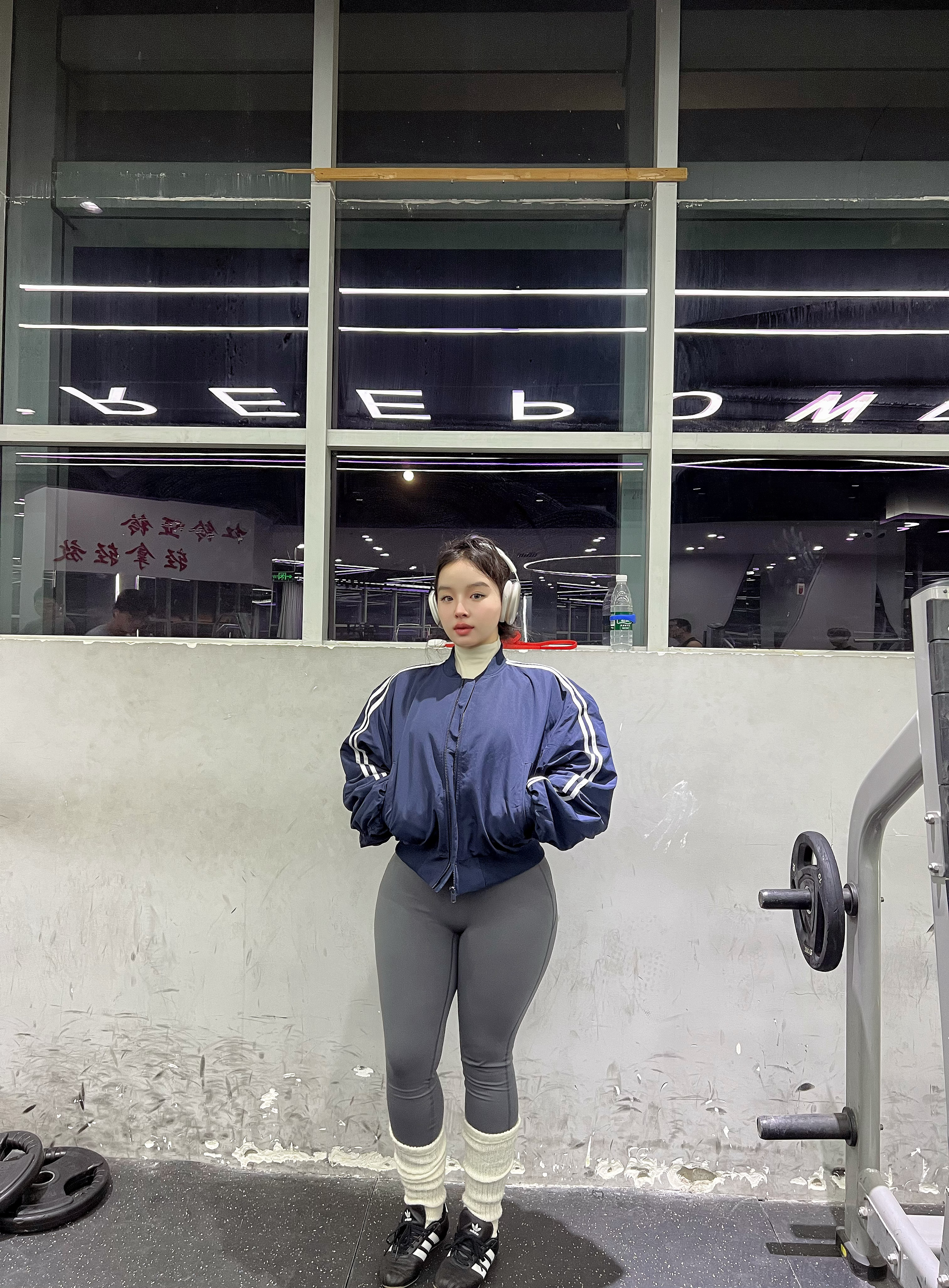 坚刚不可夺其志万念不能乱其心 