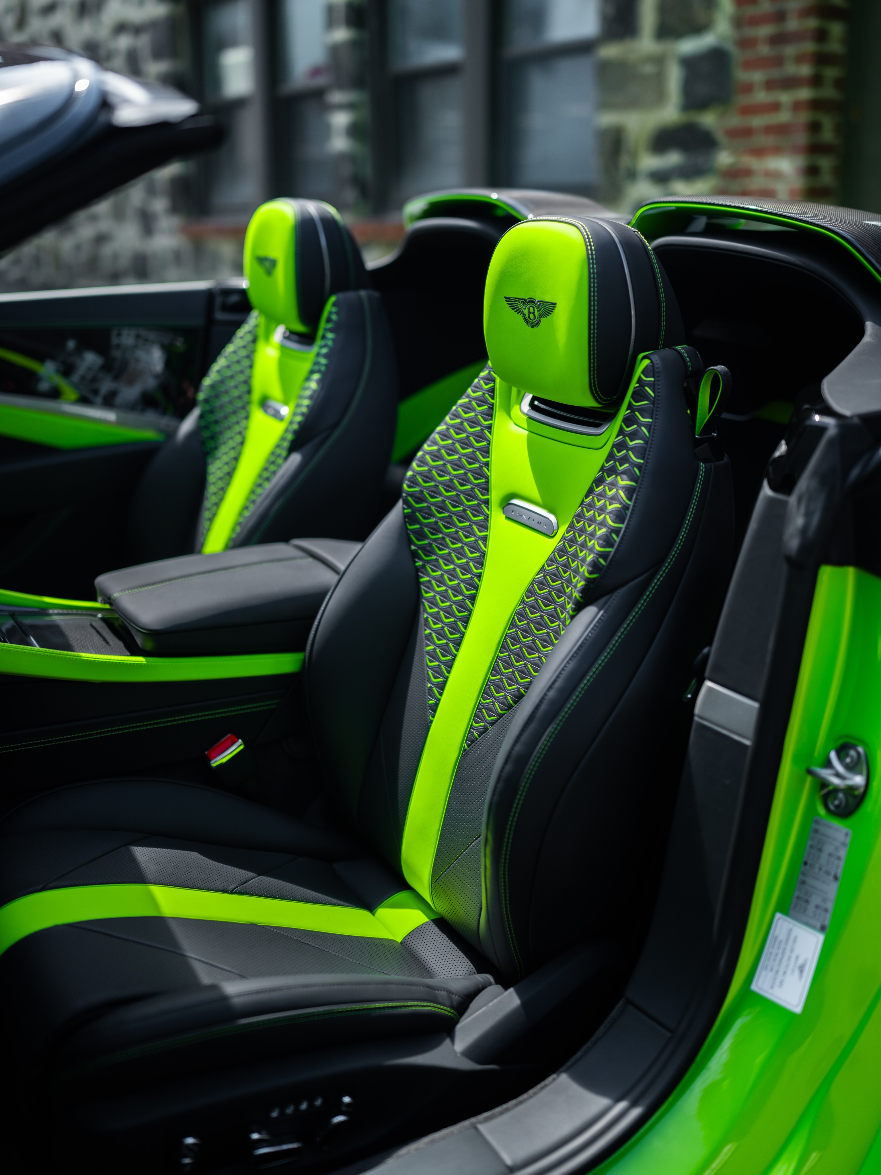 宾利Batur Convertible by Mulliner  宾利汽车视觉大