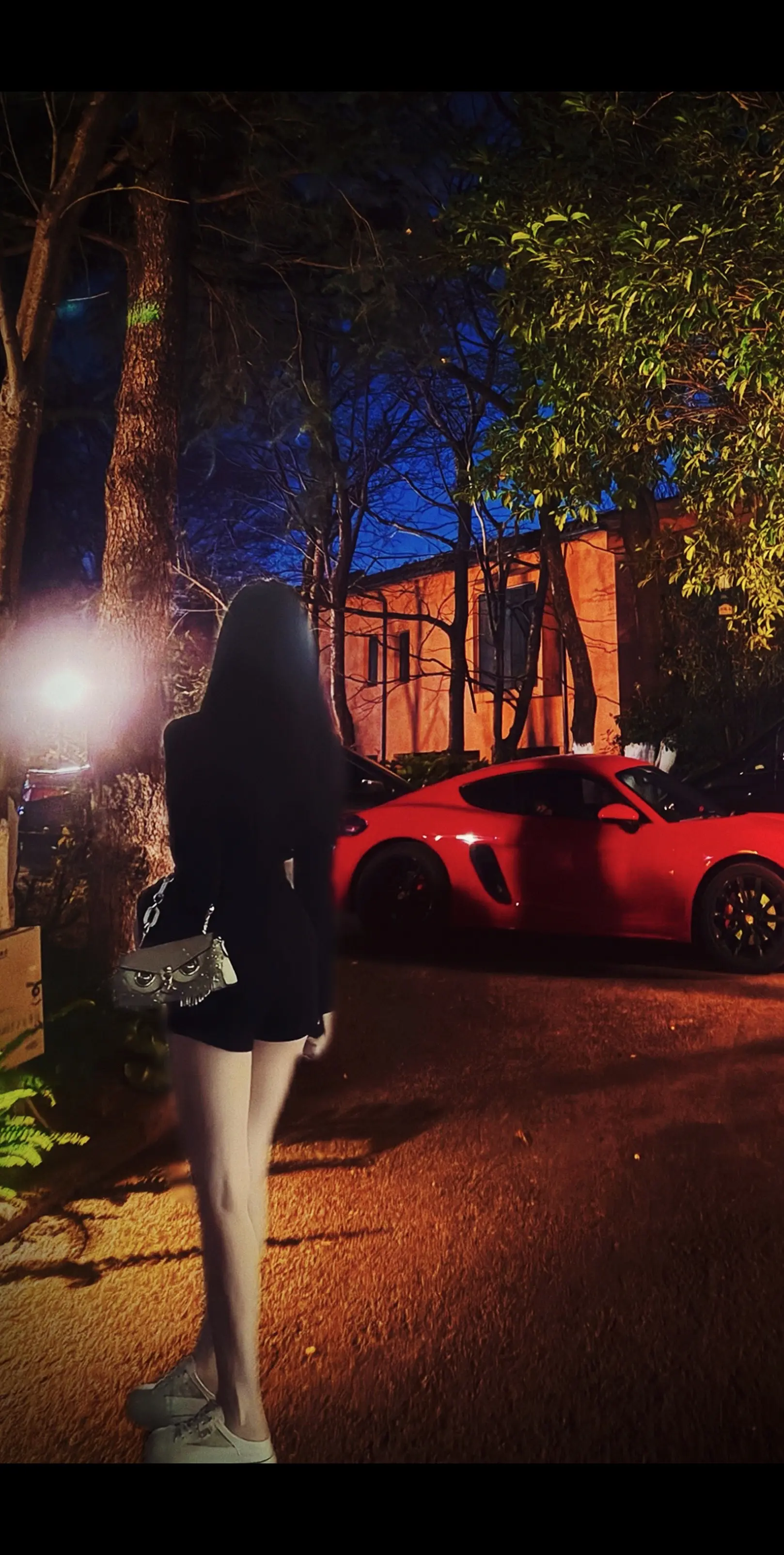 我的少女心事。从来都不是什么恨海情天。是遇见太多优秀女性之后，有时我会...