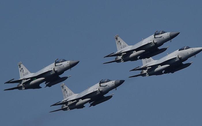 阿联酋急了！4月12日，就在巴基斯坦战机正式部署沙特的第二天，阿联酋突然宣布重磅