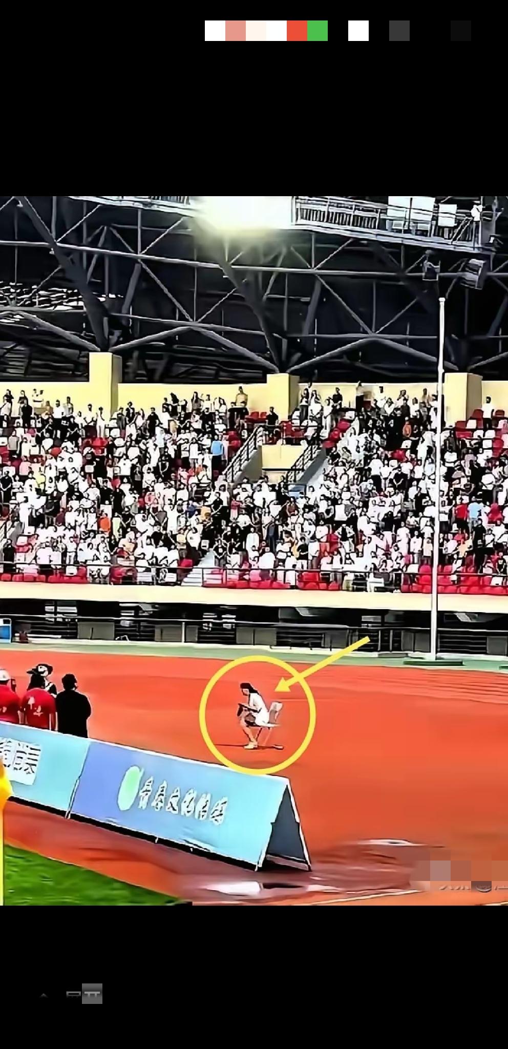 上联：东施效颦丑态现
……
上联：素质教育绝非空话
……
上联：讲法治，抓实事，