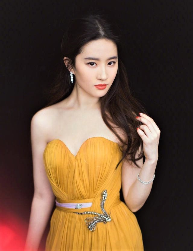 2026女星商业价值前十榜单总结1. 第1名 白鹿（86.46分） 上榜原因：9