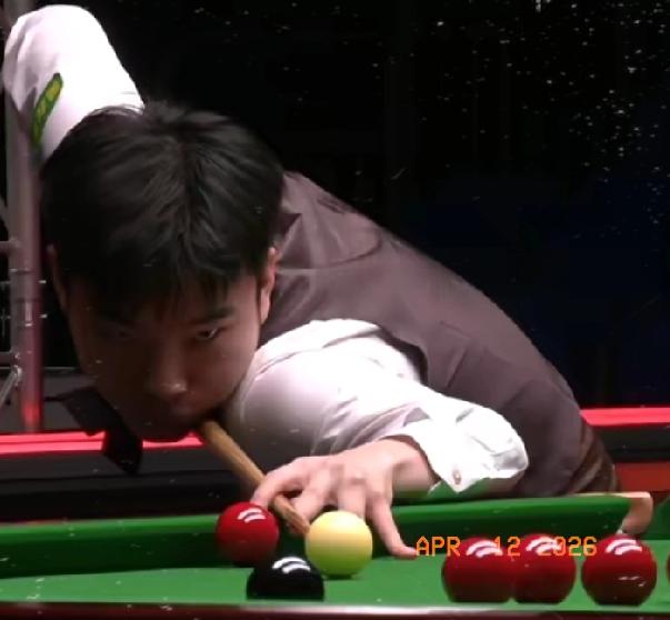 同时段进行中国选手比分消息：
张安达4-2领先雷苇兹，雷佩凡3-2领先布朗，徐思