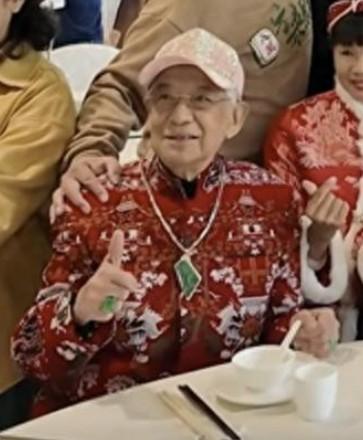 香港“资深反派”演员江图离世，享年89岁！
 
再像虎山行里面的安德安公公，演技