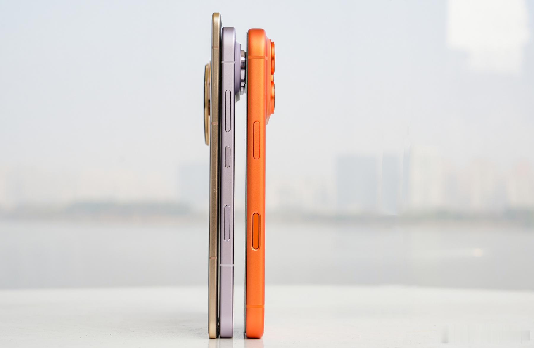 众所周知，手机做的越轻薄就越贵，比如iPhone 17 Air，虽然只卖出20万