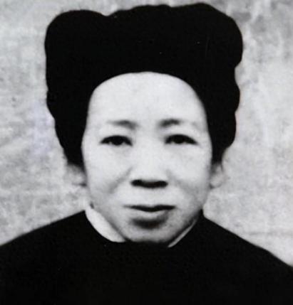 1988年，农民朱海清在地里干农活，村长气喘吁吁跑来：“别干了，快回去，你家来了