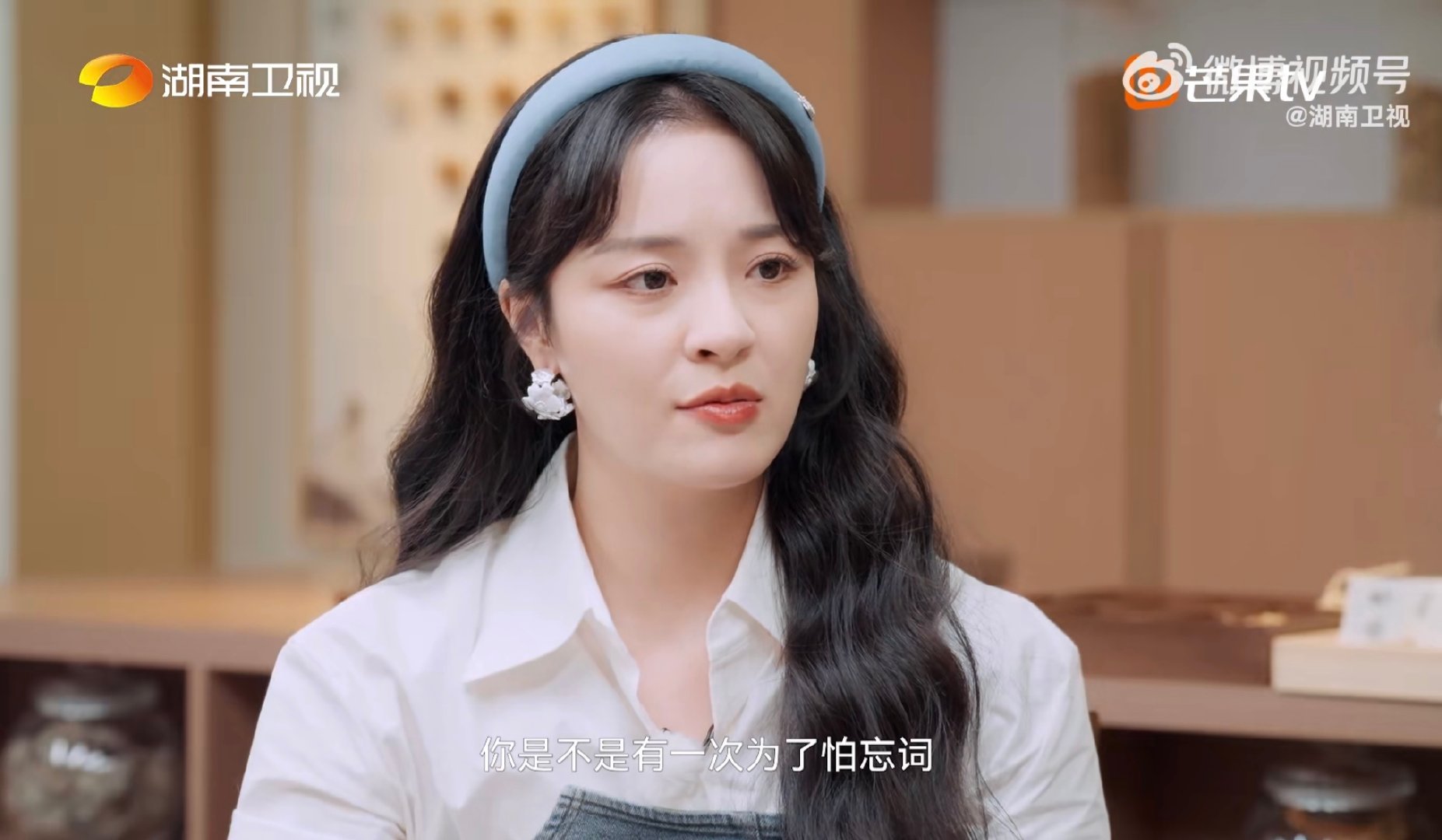 胡夏怕忘词一首歌唱200遍湖南卫视背后 谁懂啊！胡夏在《背后》说200遍唱到肌肉