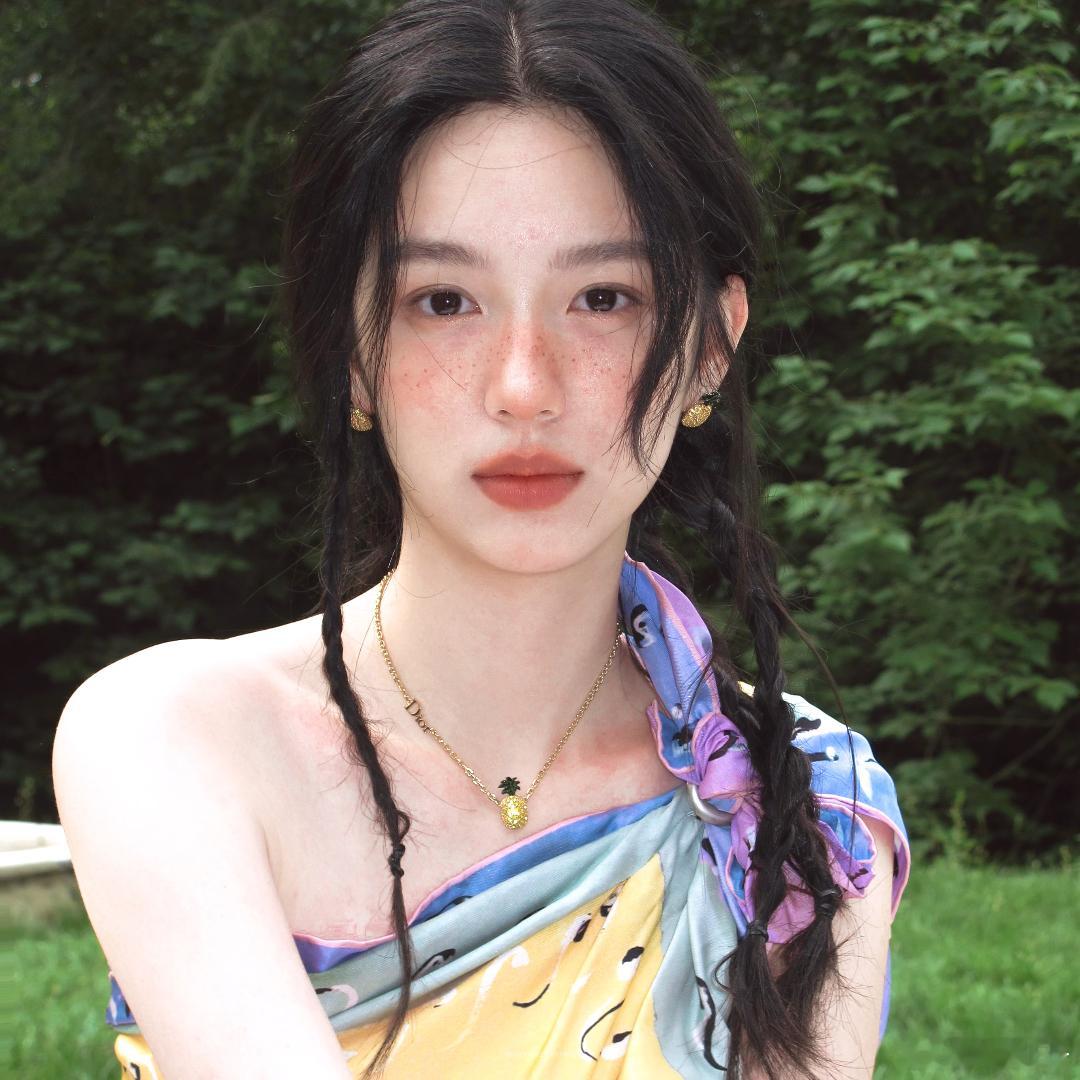 女生头像｜女明星｜夏日｜氛围感周也 内娱独一份的野生感 