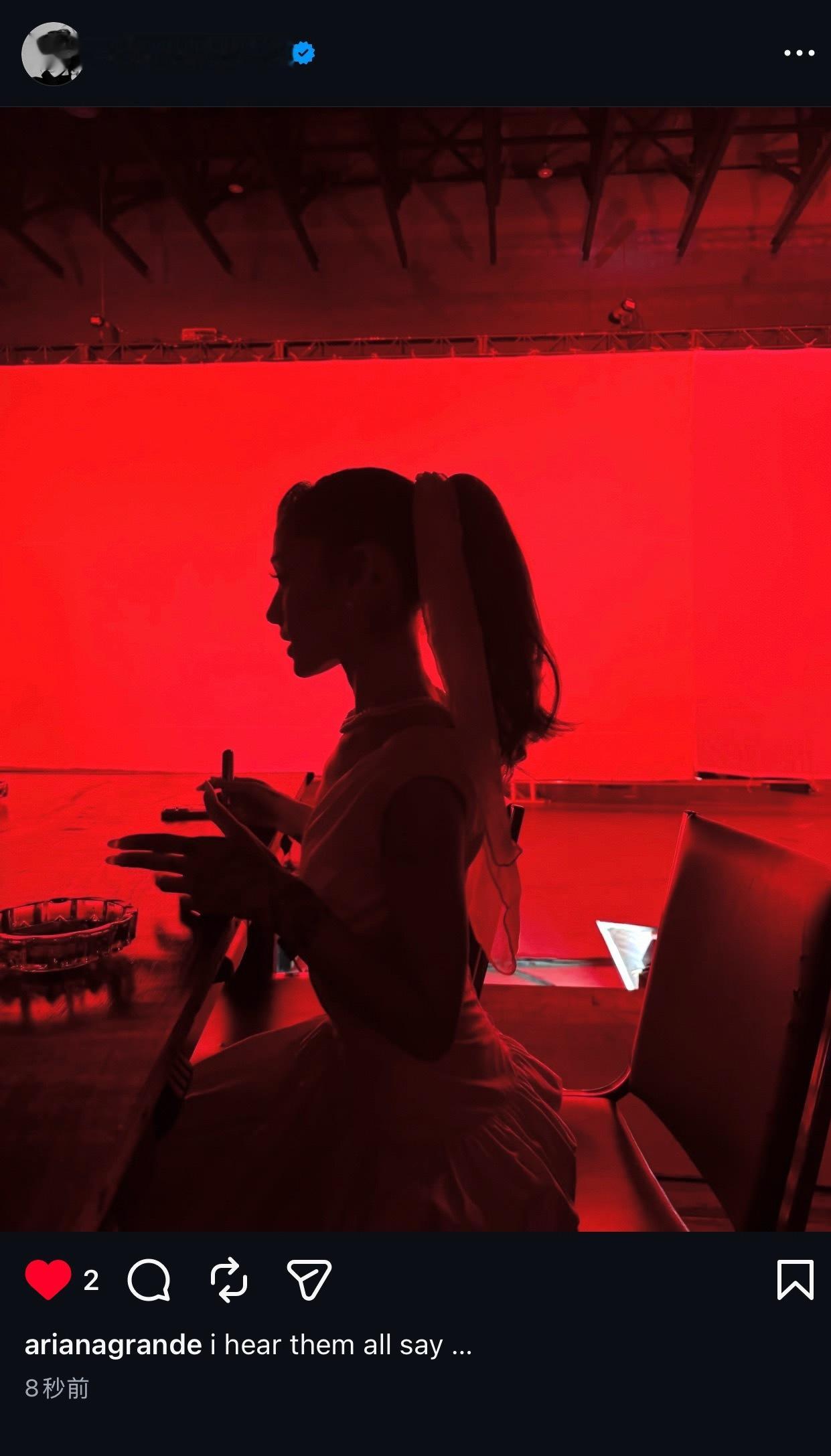 ArianaGrande 🚨🚨🚨Ariana Grande再次发布了其第八