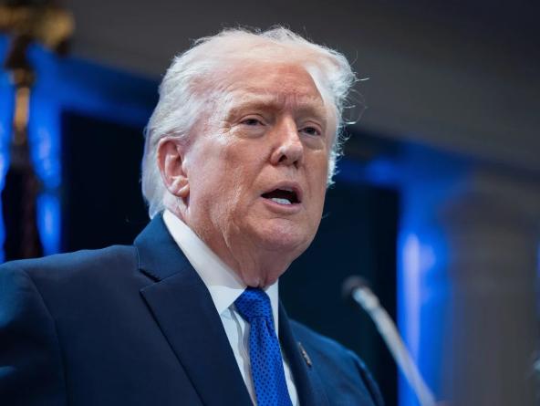 突发新闻：特朗普今晚（北京时间3月7日晚）发文写道：“伊朗正遭受重创，它已向中东