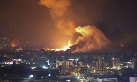 这根本不是演习，这是对全球供应链的“实弹射击”！美国航母既然堵在了家门口，就是奔