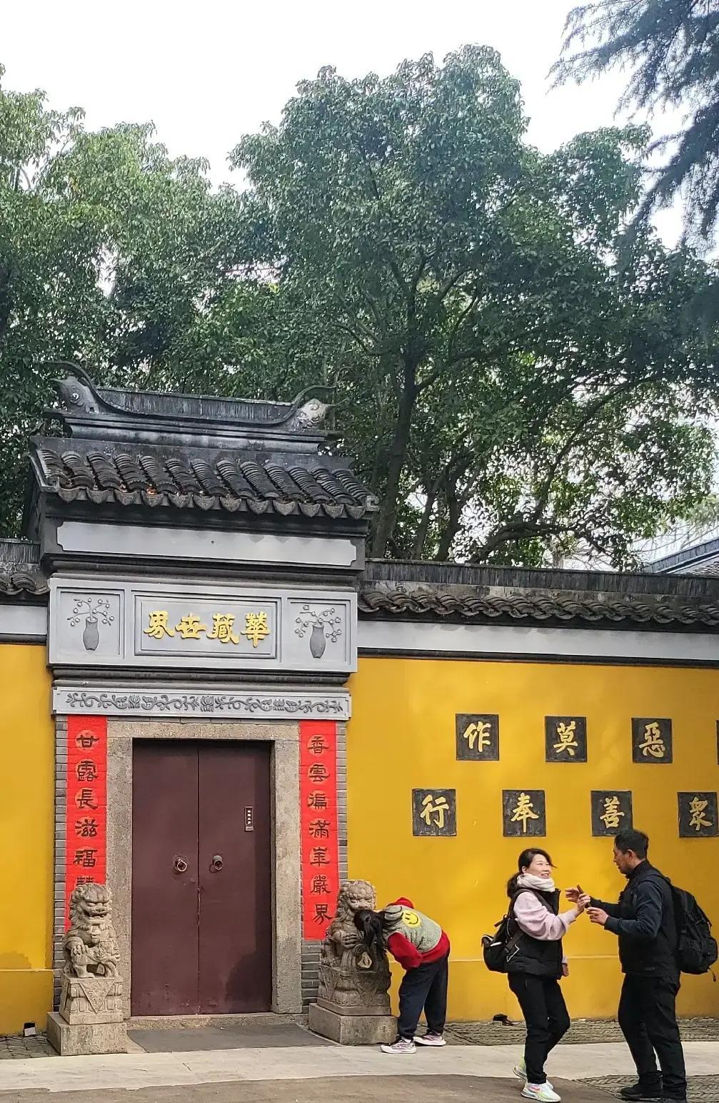 60岁再婚遇抠门老伴：加个蛋都要吵，半路的伴到底该忍还是散？
快60岁的张阿姨离