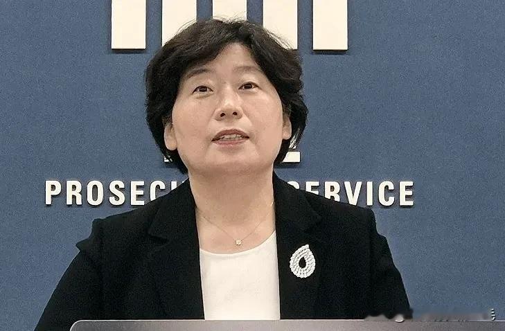 内乱特检强制传唤尹锡悦 探讨适用叛国罪
 
韩国内乱特别检察组，14日启动对前总