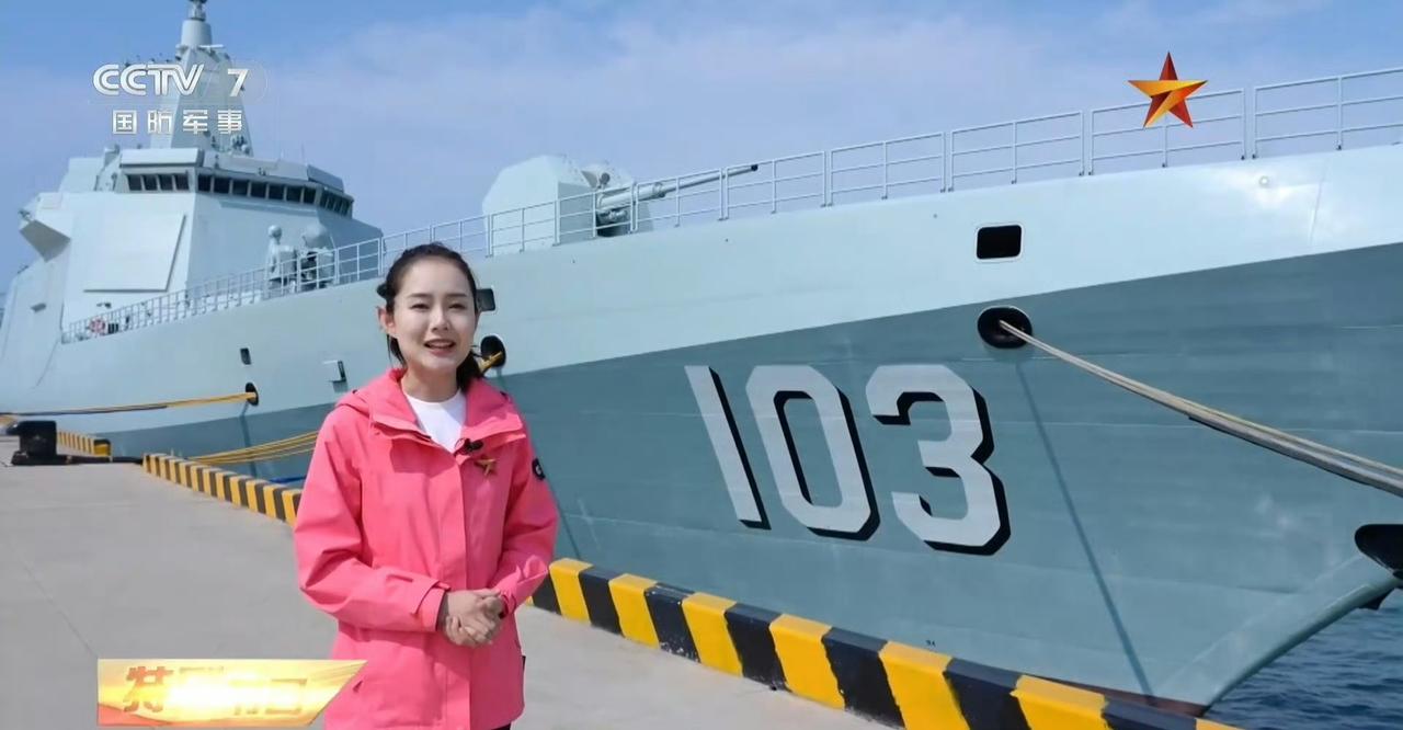 万吨大驱像齐天大圣的如意金箍棒一样可以随意变大变小？战忽工作玩出新高度。主打一个