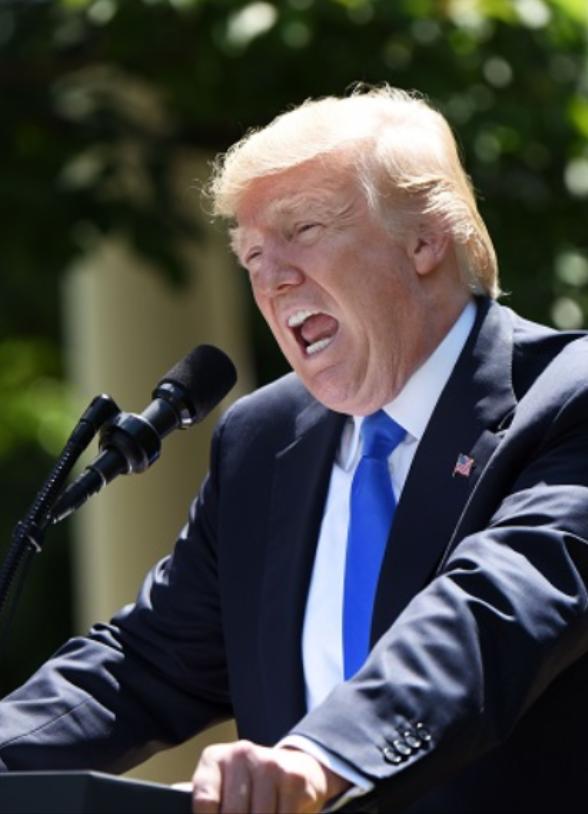 特朗普曾扬言，如果中国解放台湾，他就会轰炸北京，说白了，特朗普就是在搞美国一直惯