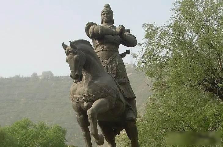 为什么卫青霍去病坟墓遭后人漠视 ，李广墓都盖起庙了，卫霍在后人眼里地位真的这么低