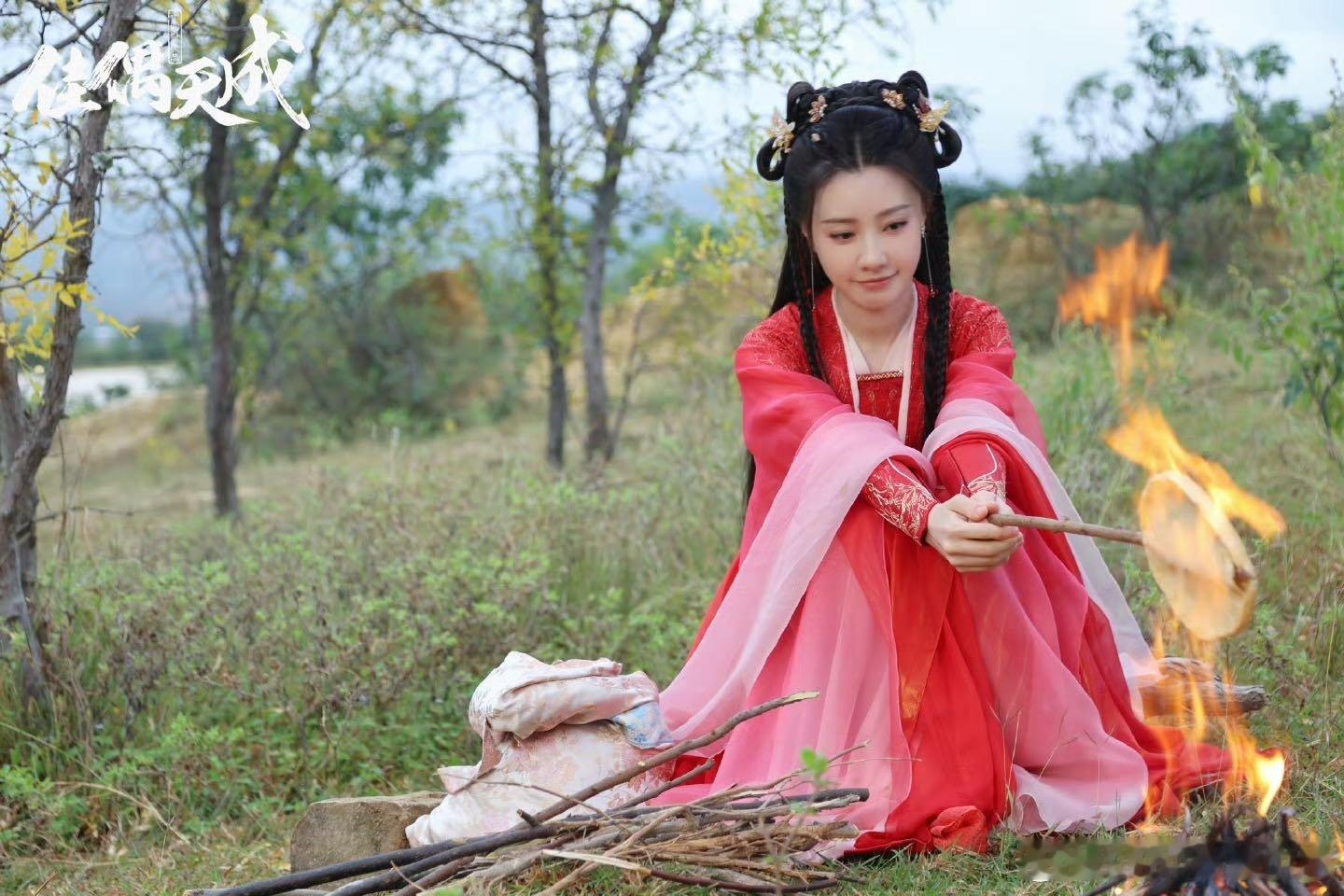 王鹤润收官视频催泪弹 封神级告别角色！王鹤润亲自录音和辛湄温柔再见，把对角色的珍
