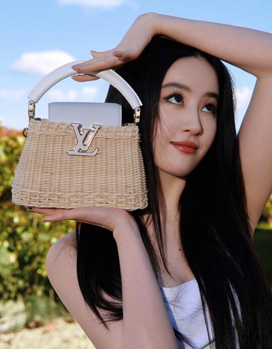 刘亦菲黑长直售后～LV代言人上线了