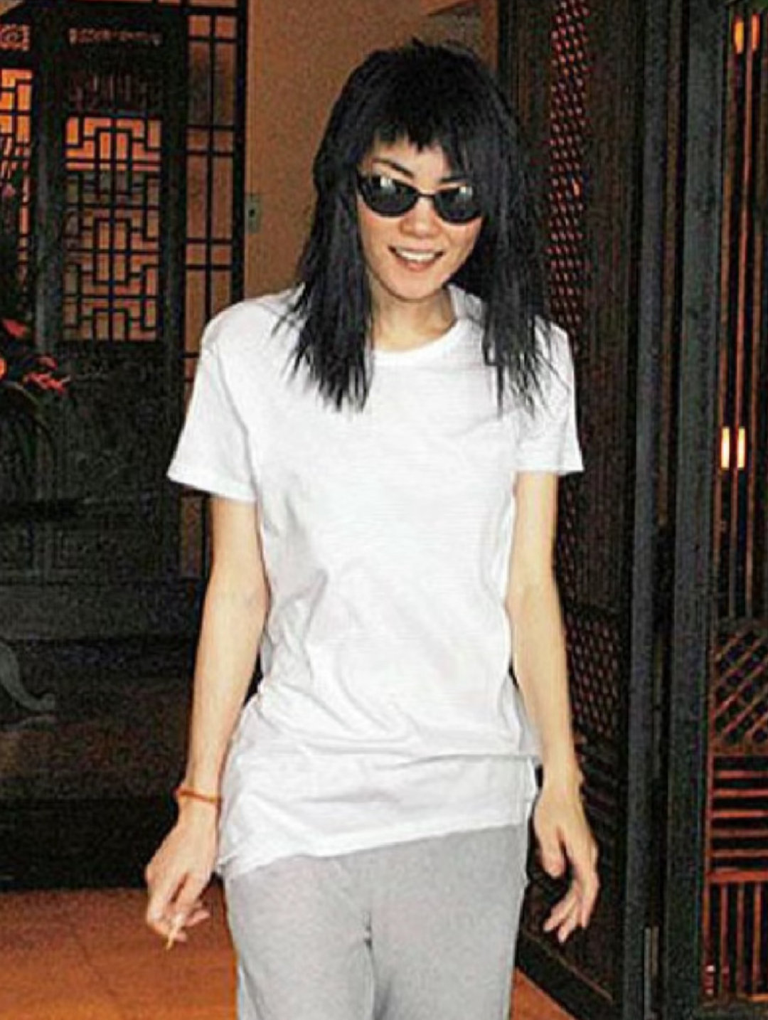 女神出街…随手一拍就是神图王菲