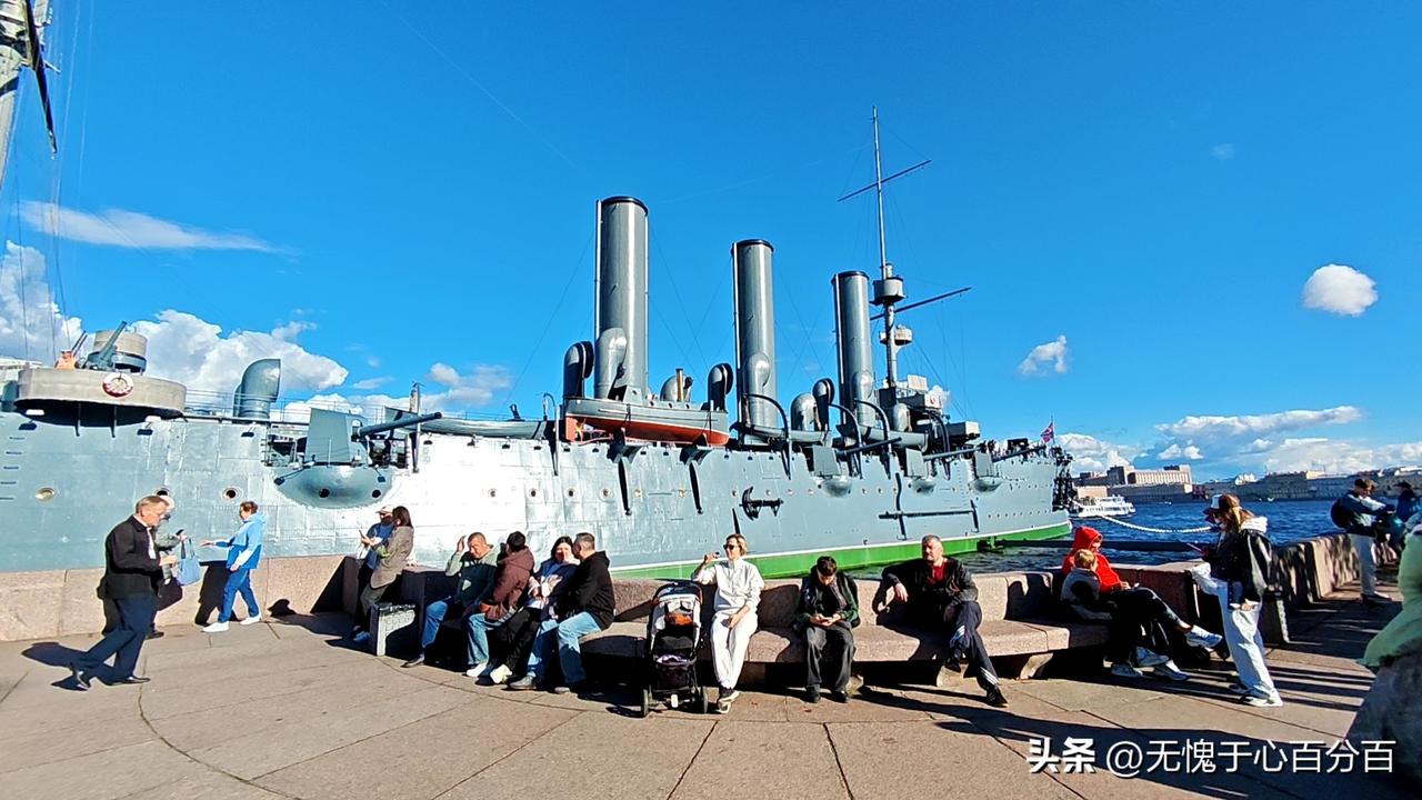 俄罗斯风光——十月革命的阿芙乐尔号巡洋舰、克里姆林宫内的大教堂、莫斯科电视塔、二