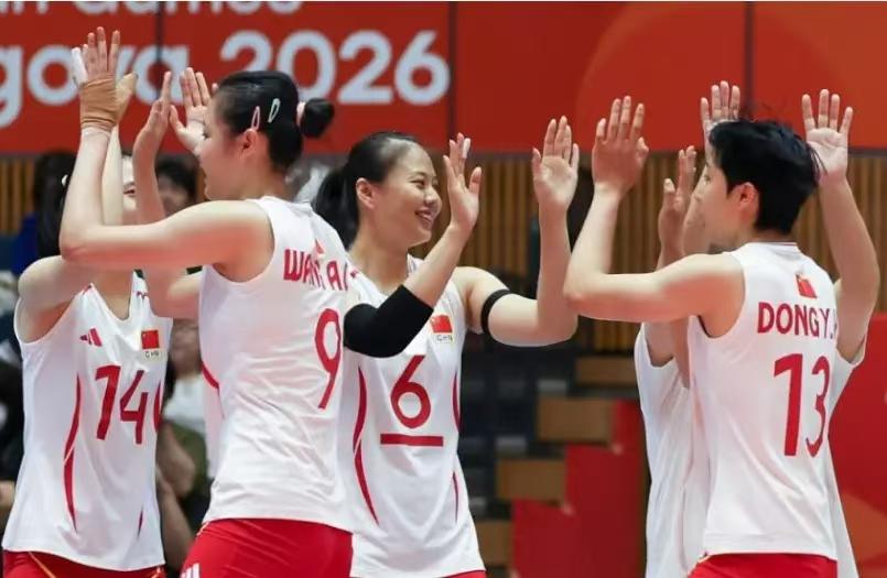 随着中国女排3-0日本，
夺冠诞生3个不可思议，赵勇两处调整太及时。
北京时间9