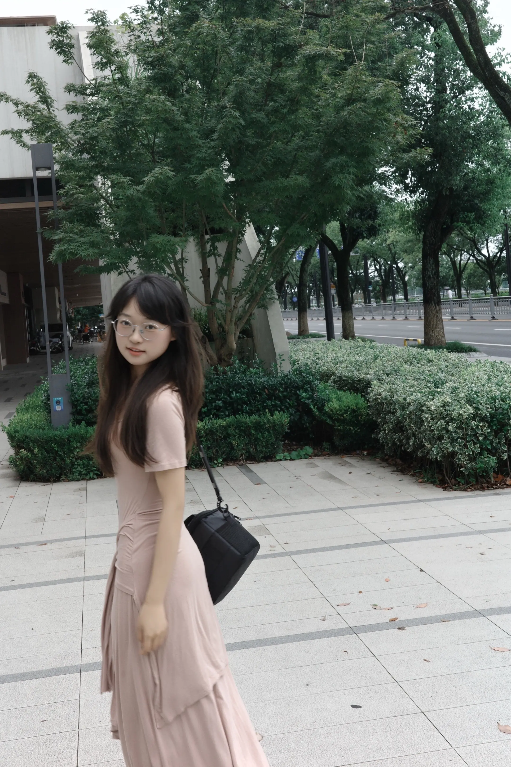 你要我怎样忘记你。