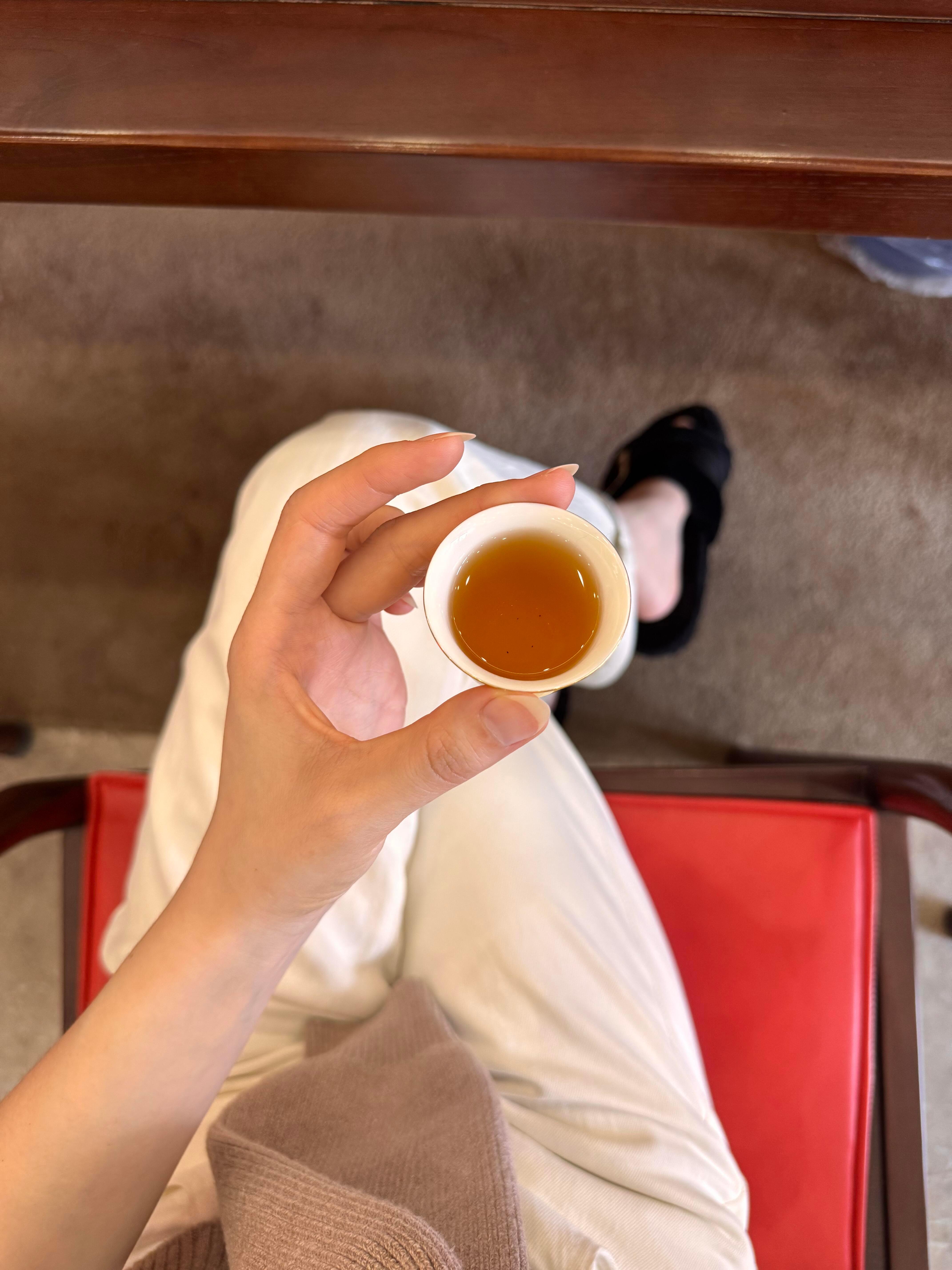 人生是需要留白的,如果没有承担结果被戳破的能力,就不要刨根问底急于寻求一个答案。