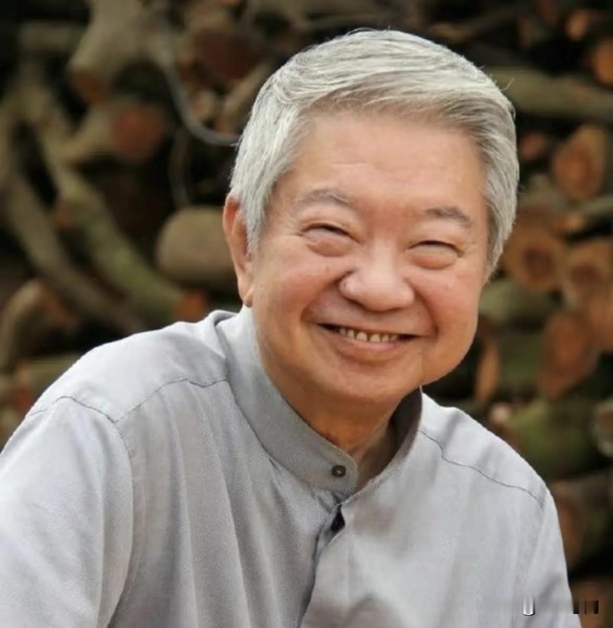 香港大才子蔡澜说:“人生的意义到底是什么呢？吃得好一点，睡得好一点，多玩玩，不羡