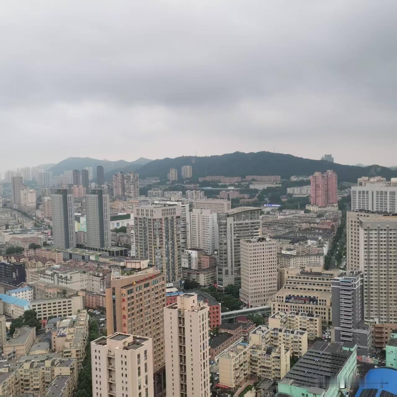 下班了，快回家！

大连市气象台发布雷电黄色预警

就在刚刚，大连市气象台布雷电