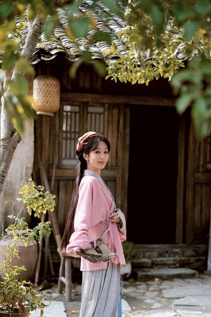 在这满是爱意的日子里，怎么能少得了超级可爱的李祯