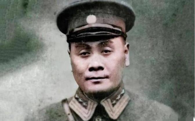 1937年8月7日刘湘来到南京，在国防会议上慷慨陈词，说：“抗战，四川可出兵30