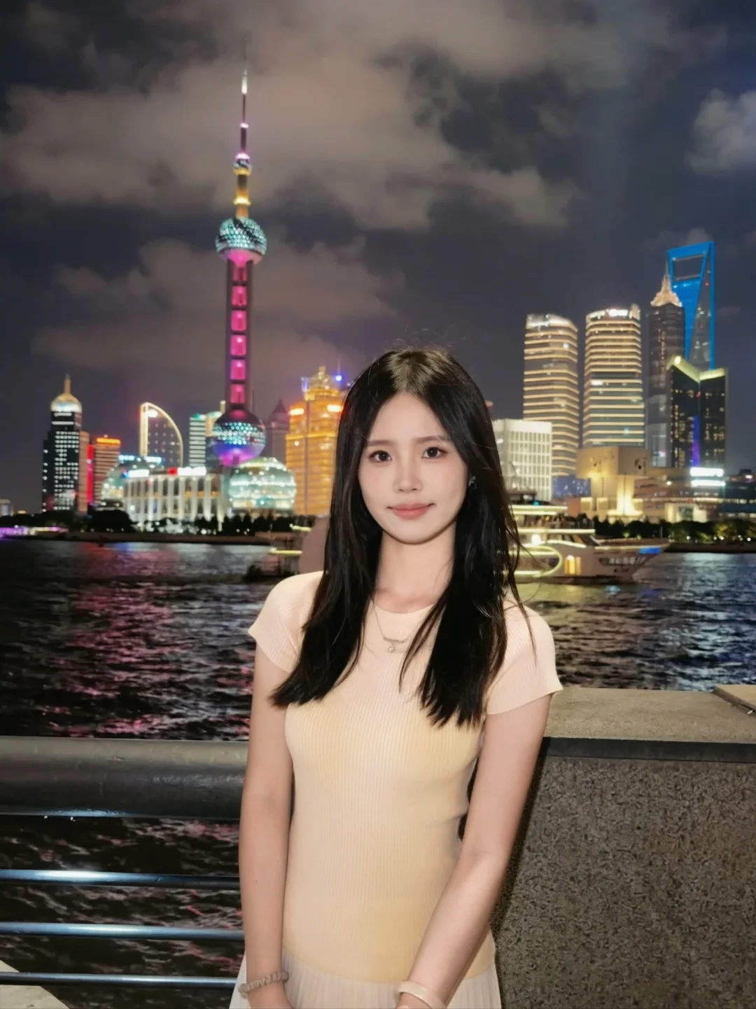 感觉昨晚的外滩有一亿人