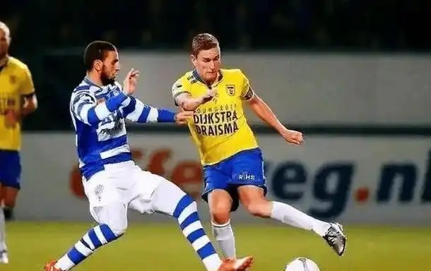 今日继续朝着好的方向出发！作品：唐卡斯特vs维尔港   唐卡斯特坐镇主场，维尔港