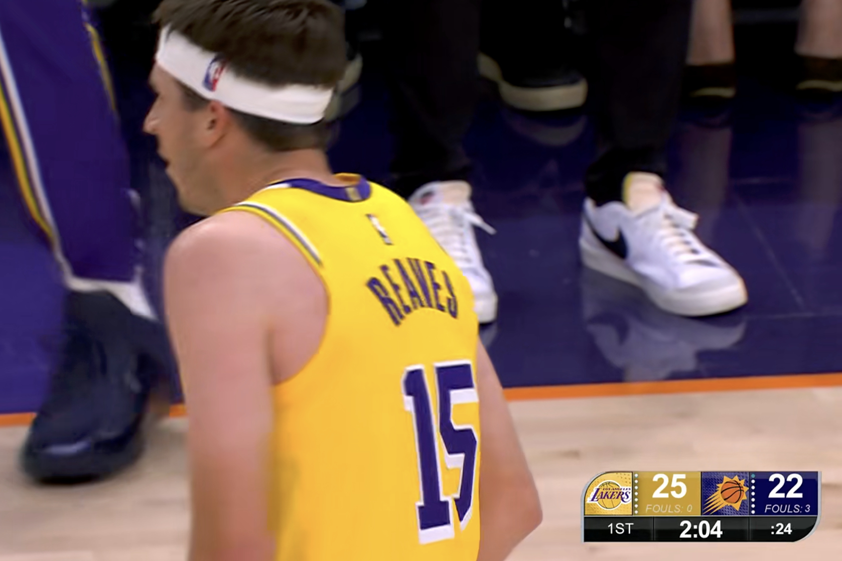 暂停！湖人25-22太阳！第一节还有2分钟湖人vs太阳