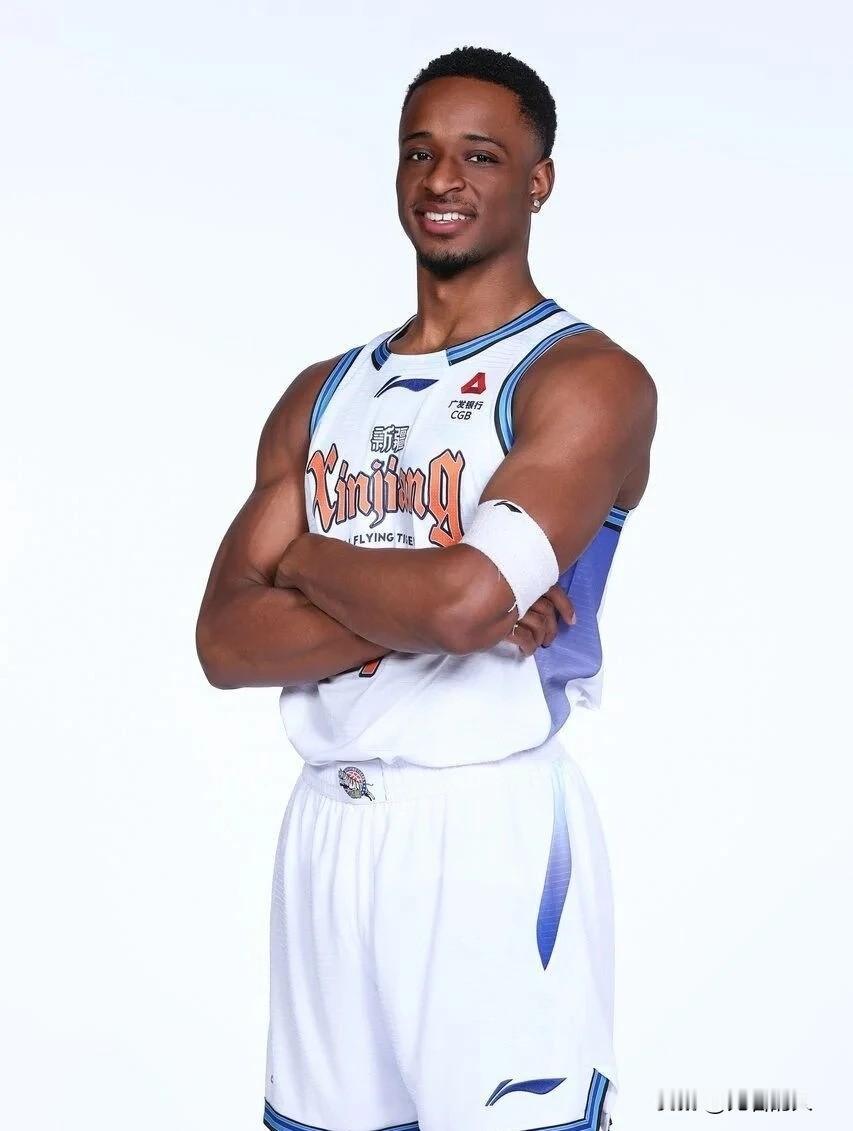 纳托尔太糟糕了，打山东状态低迷，得分很艰难




纳托尔表现糟糕，面对山东继续