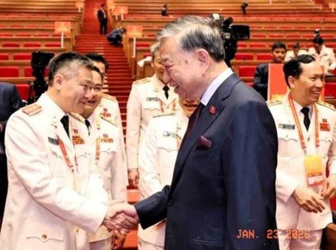 越南新当家苏林在1月23号的一句话，让全球经济分析师的下巴都快掉地上了。他在会议