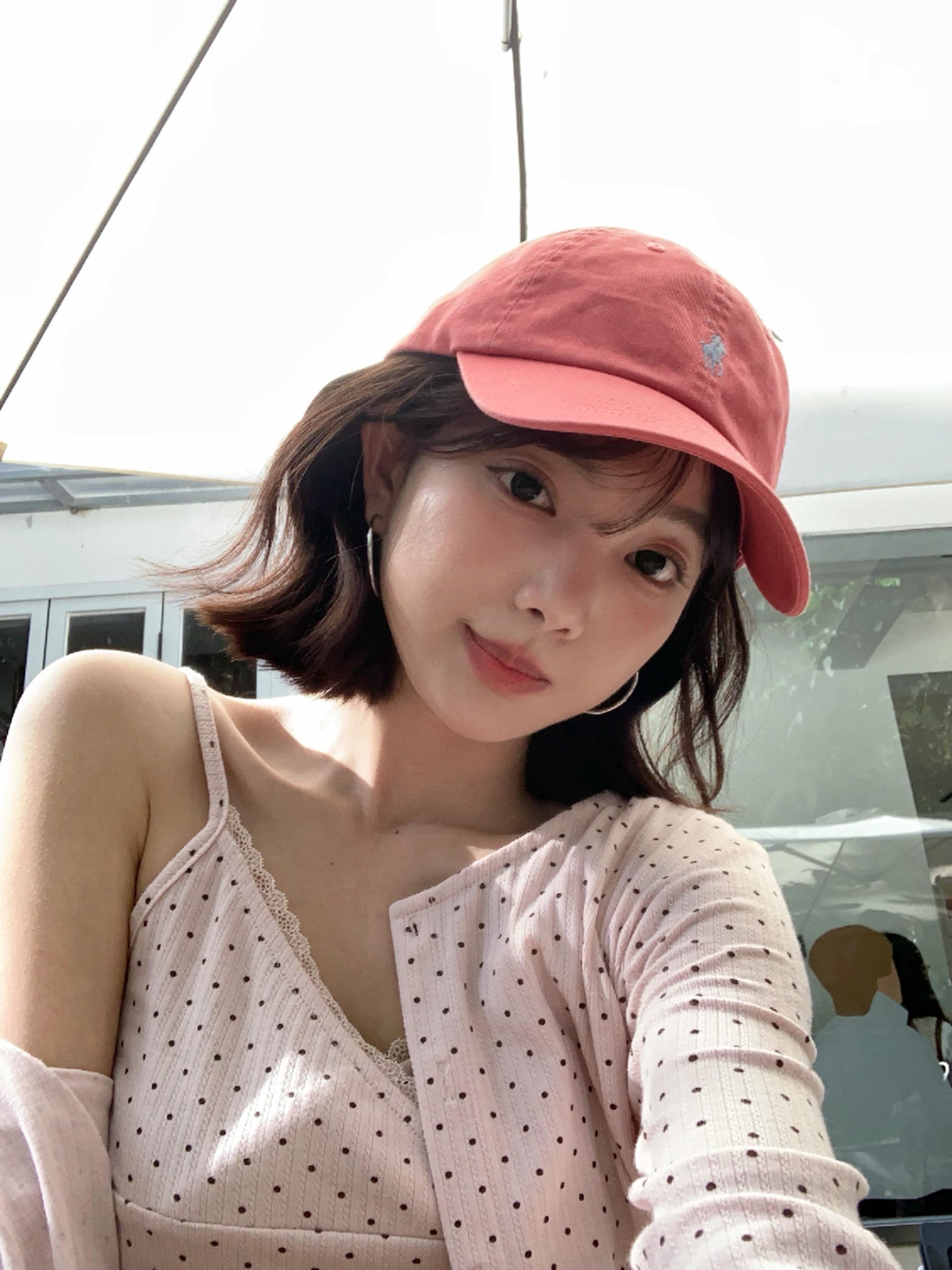 女生拍照姿势 创作者中心 创作灵感 粉色ootd 今日韩妹