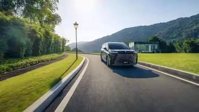 锂电行业或迎转型调整 / 1300km续航+大空间的星海V9成过年返乡搭子

真