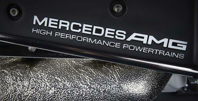 2026年F1冠军，今年夏天就定了？
国际汽联一纸裁决，引爆了围场。
他们裁定：