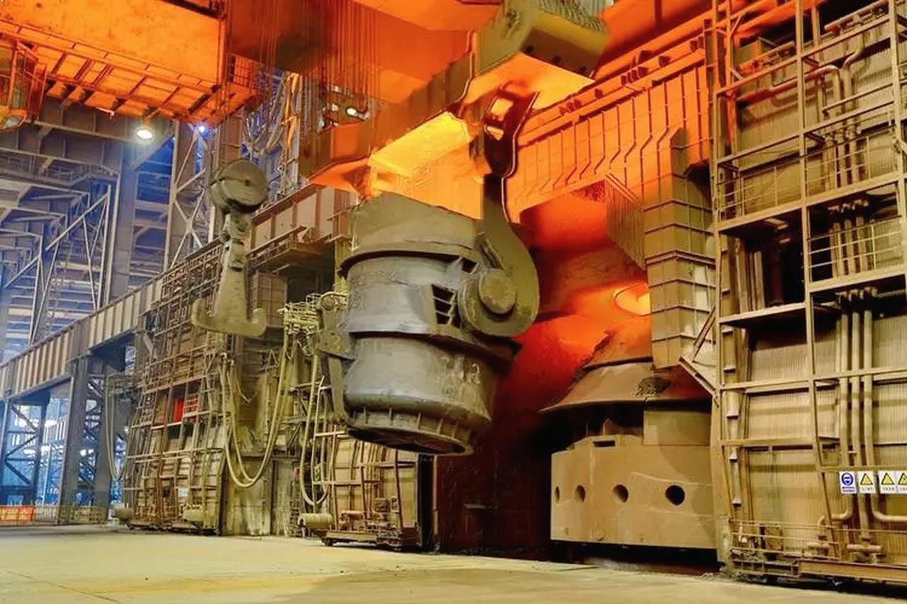 在河北上班，索然无趣，工资也确实不高。

好在那个是时候写自媒体刚好在红利期，每