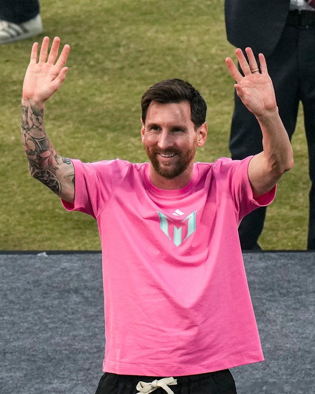 优质偶像，球王梅西。梅西印度行