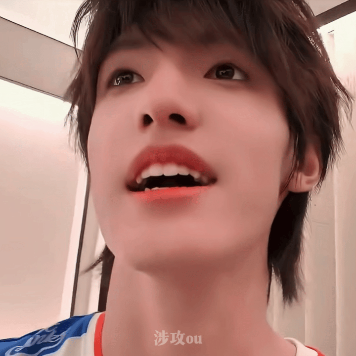 张泽禹回应运动会排名面对运动会排名话题，张泽禹轻松调侃又认真思考，不被名次内耗，