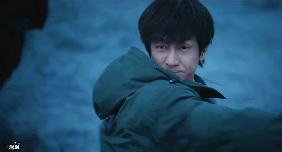 #藏海花# 无邪和胖子对战“夜王”密札陀的这段好想念我们铁三角并肩作战的时光啊，