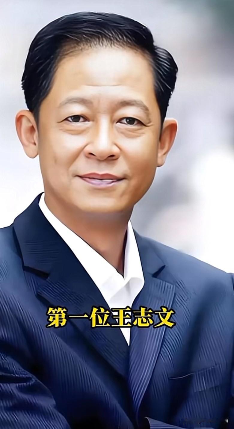 几段情缘起落
江珊用半生告诉我们
浪漫一时
心安才是归宿

年轻时候的江珊，
美