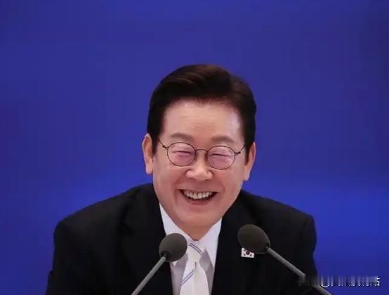 不止台湾是中国的，韩国的李在明最近在一场教育会议上说的一句自嘲的话，意外点出了当