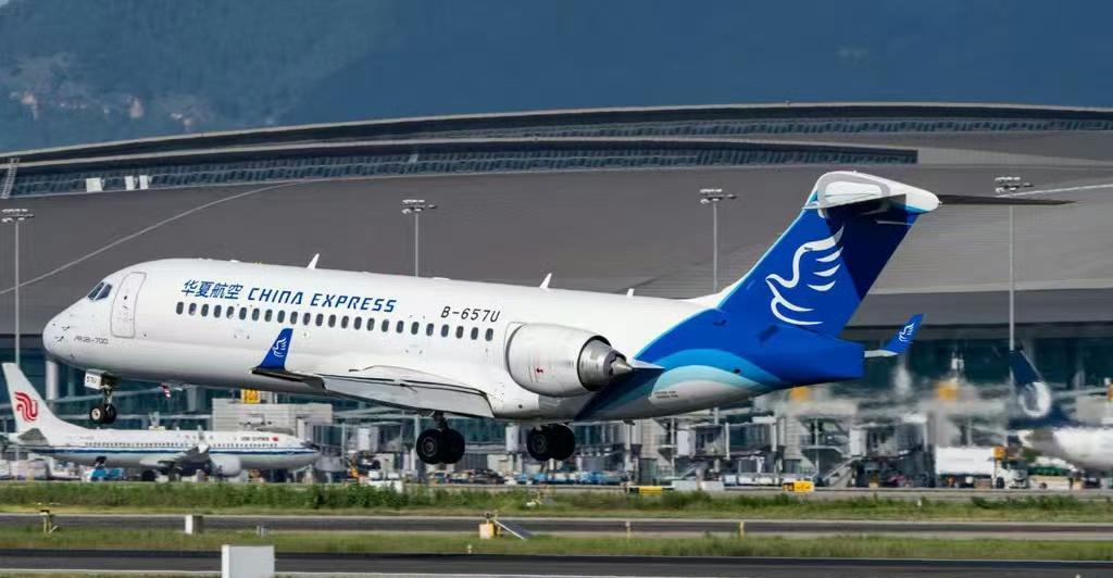 怪不得华夏航空能用C909挣钱呢，这个航班投运量真的是超级高！

华夏阿娇4月1