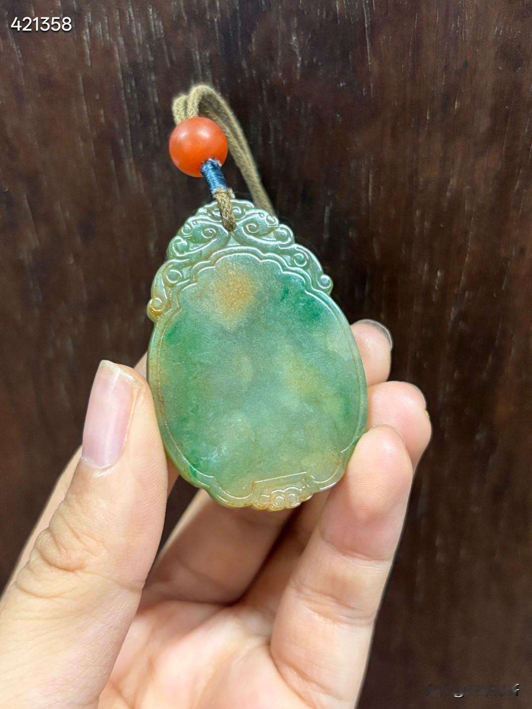 清代 老翡翠无事牌 尺寸：4.8×3.3×0.4cm 重：15.6克