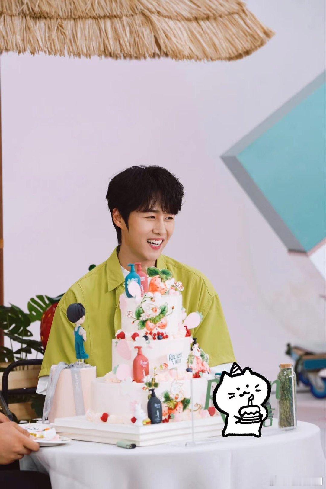 #卓沅[超话]##卓沅25岁生日会舞蹈#没想到还有逆应援呀，这粉丝们吃得也太好了